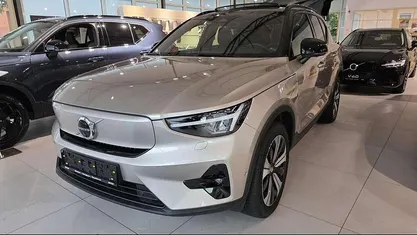 Bright dusk / metallic Gebraucht 2022 Volvo XC40 Ultimate SUV | 30.870 € (Fairer Preis)