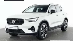 Weiß Gebraucht 2024 Volvo XC40 Plus SUV | 38.440 € (Fairer Preis)