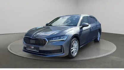 Gebraucht Skoda Superb Selection 150 PS (110 kW) 2025 Graphitegrau metallic Kombi