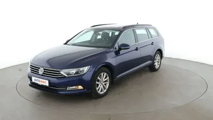 Gebraucht VW Passat Comfortline 150 PS (110 kW) 2019 Blau Kombi