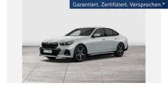 Grau Gebraucht 2024 BMW 550e M Sport Limousine | 79.880 € (Superpreis)