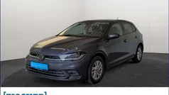Rauchgrau metallic (metallic) Gebraucht 2024 VW Polo Style Kleinwagen | 24.876 € (Fairer Preis)