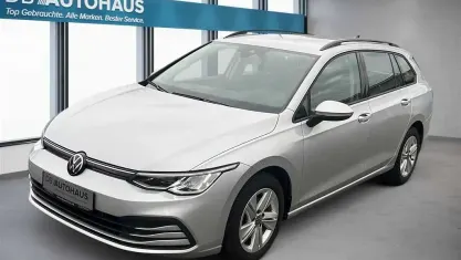 Gebraucht VW Golf VIII Life 110 PS (80 kW) 2024 Silber Kombi