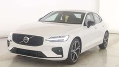 Crystal white / pearl Gebraucht 2024 Volvo S60 Plus Limousine | 34.900 € (Guter Preis)