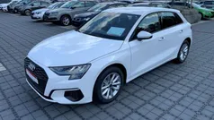 Weiß Gebraucht 2023 Audi A3 Sportback Comfort Limousine | 28.960 € (Fairer Preis)