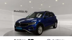 Ravennablau metallic Gebraucht 2023 VW T-Roc Life SUV | 24.895 € (Fairer Preis)