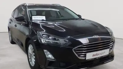 Gebraucht Ford Focus Titanium 150 PS (110 kW) 2020 Obsidianschwarz metallic Kombi