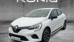 Weiß Gebraucht 2023 Renault Clio V Equilibre Kleinwagen | 13.377 € (Fairer Preis)