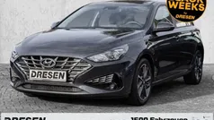 Grau Gebraucht 2023 Hyundai i30 Trend Limousine | 17.450 € (Fairer Preis)