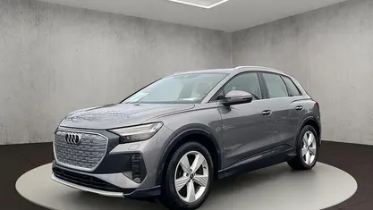 Taifungrau metallic Gebraucht 2022 Audi Q4 e-tron Ambiente SUV | 32.800 € (Fairer Preis)