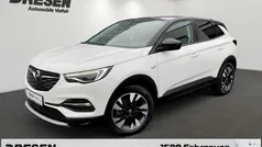 Weiss Gebraucht 2021 Opel Grandland X Elegance SUV | 20.590 € (Guter Preis)