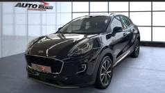 Obsidianschwarz (metallic) Gebraucht 2022 Ford Puma Titanium SUV | 19.990 € (Fairer Preis)