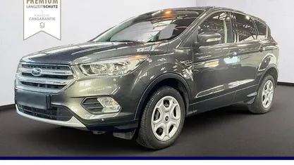 Grau Gebraucht 2018 Ford Kuga SUV | 13.990 € (Guter Preis)