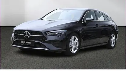 Unilack nachtschwarz Gebraucht 2024 Mercedes CLA180 Shooting Brake Kombi | 28.970 € (Guter Preis)