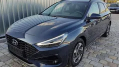 Sailingblau perleffect Gebraucht 2024 Hyundai i30 Edition Kombi | 25.190 € (Guter Preis)