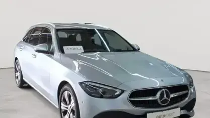 Gebraucht Mercedes C200 Avantgarde 163 PS (119 kW) 2022 Hightechsilber metallic Kombi