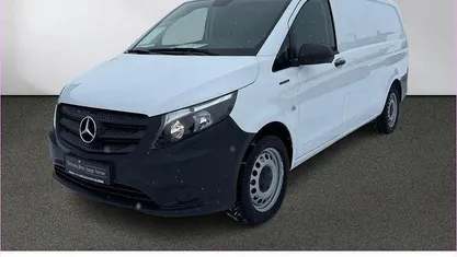 Weiß Gebraucht 2021 Mercedes e-Vito Van / Kleinbus | 17.077 € (Fairer Preis)