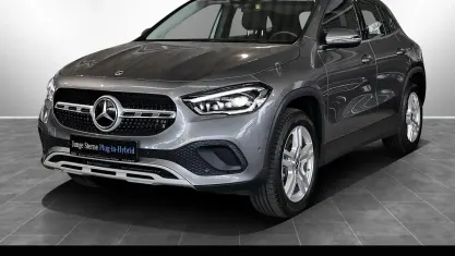 Gebraucht Mercedes GLA250 160 PS (117 kW) 2022 Metalliclack mountaingrau SUV