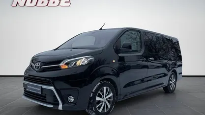 Graphitschwarz metallic Gebraucht 2022 Toyota Proace Verso Team Kombi | 34.900 € (Guter Preis)