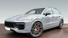 Gebraucht 2024 Porsche Cayenne Turbo E-Hybrid SUV | 169.900 €