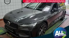 Grau platinum grey / metallic Gebraucht 2022 Volvo V60 Plus Kombi | 35.990 € (Fairer Preis)