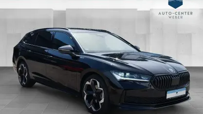 Gebraucht Skoda Superb SportLine 150 PS (110 kW) 2026 Schwarz Kombi