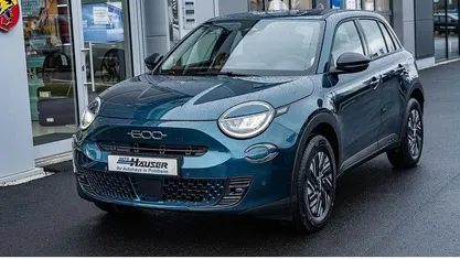 Nouă Fiat 600E Business 114 kW (156 CP) 2025 Verde SUV