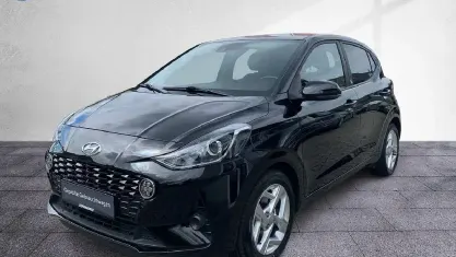 Gebraucht Hyundai i10 Edition 30 67 PS (49 kW) 2021 Phantom black / met Kleinwagen
