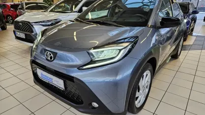 Gebraucht Toyota Aygo X 72 PS (52 kW) 2025 Grau SUV