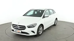 Weiß Gebraucht 2019 Mercedes B180 Style Van / Kleinbus | 17.060 € (Superpreis)
