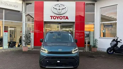 Blau Neu 2025 Toyota Proace Verso City Kombi | 39.990 € (Fairer Preis)