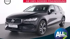 Black solid stone / solid Gebraucht 2023 Volvo V60 CC Plus Kombi | 34.650 € (Superpreis)