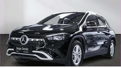 Gebraucht Mercedes GLA200 163 PS (119 kW) 2024 Schwarz SUV