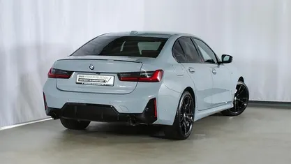 Gebraucht BMW 330 Comfort Edition 245 PS (180 kW) 2024 Brooklyn grau metallic Limousine