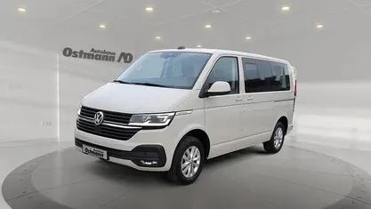 Grau Gebraucht 2023 VW Caravelle Van / Kleinbus | 41.869 € (Fairer Preis)