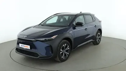 Gebraucht Toyota bZ4X 150 kW (204 PS) 2023 Blau SUV