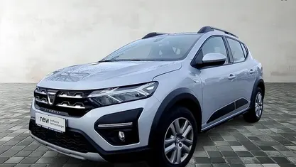 Gebraucht Dacia Sandero Comfort 101 PS (74 kW) 2022 Silber Limousine