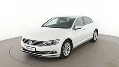 Weiß Gebraucht 2016 VW Passat Comfortline Limousine | 17.250 € (Superpreis)
