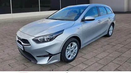 Lunarsilber Gebraucht 2024 Kia Ceed Sportswagon Vision Kombi | 19.880 € (Guter Preis)