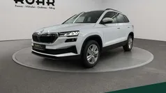 Moonweiss metallic Gebraucht 2024 Skoda Karoq Selection SUV | 28.250 € (Superpreis)