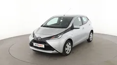Silber Gebraucht 2018 Toyota Aygo X-play Kleinwagen | 8.510 € (Fairer Preis)
