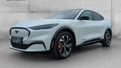 "starweiss'' Gebraucht 2022 Ford Mustang Mach-E SUV | 34.990 € (Fairer Preis)