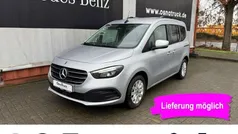 Helvinsilber Gebraucht 2023 Mercedes 180 Progressive Limousine | 25.900 € (Fairer Preis)