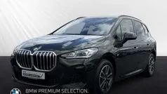 Gruen Gebraucht 2023 BMW 230e Active Tourer M Sport Van / Kleinbus | 33.580 € (Superpreis)
