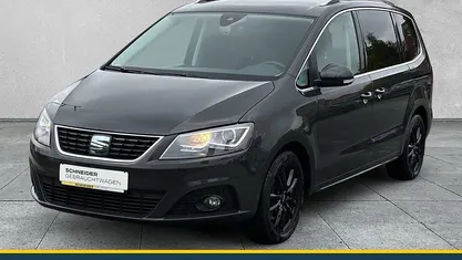 Grau Gebraucht 2021 Seat Alhambra XCELLENCE Van / Kleinbus | 33.490 € (Etwas zu teuer)