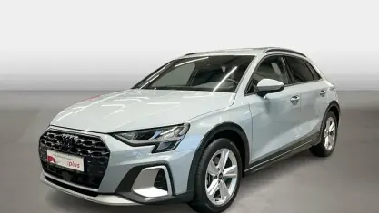 Używany Audi A3 Sport 150 KM (110 kW) 2025 Szary Sedan/Limuzyna
