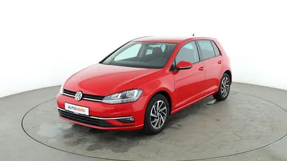 Rot Gebraucht 2017 VW Golf Sound Limousine | 15.040 € (Fairer Preis)