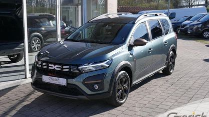 Używany Dacia Jogger Extreme 141 KM (103 kW) 2023 Zielony Minivan