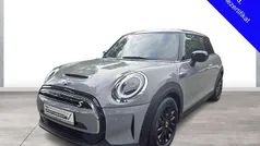 Grau Gebraucht 2022 Mini Cooper SE Classic Kleinwagen | 18.790 € (Fairer Preis)