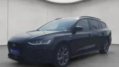 Schwarz Gebraucht 2023 Ford Focus ST-Line X Kombi | 22.440 € (Guter Preis)